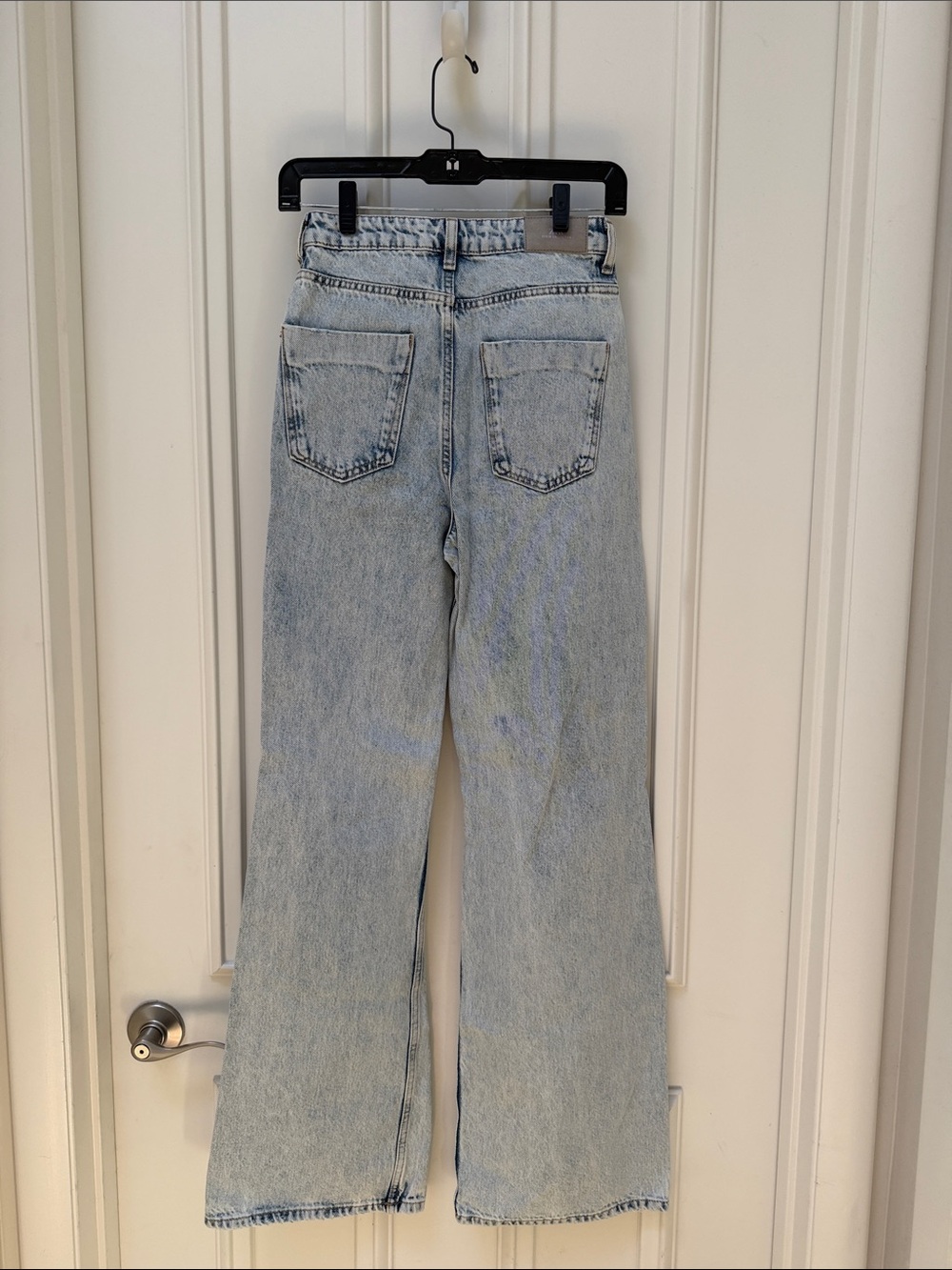 Zara Distressed Jeans - Picture 3 of 10